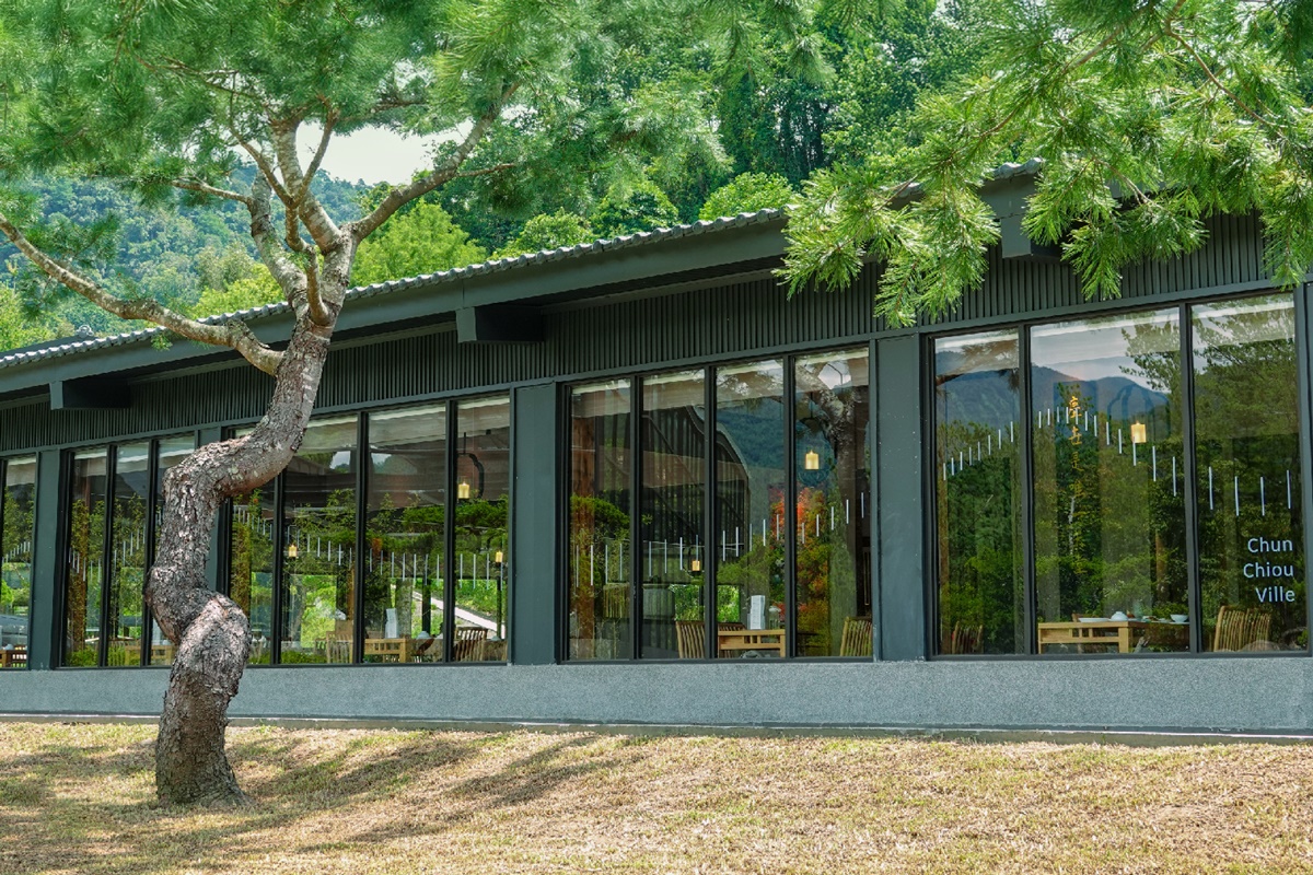 年底前門票50元!春水堂全新園區「春秋山林」,招牌珍奶+百道料理、爽泡足湯 年底前門票50元!春水堂全新園區「春秋山林」,招牌珍奶+百道料理、爽泡足湯