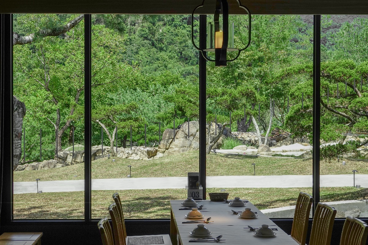 年底前門票50元!春水堂全新園區「春秋山林」,招牌珍奶+百道料理、爽泡足湯 年底前門票50元!春水堂全新園區「春秋山林」,招牌珍奶+百道料理、爽泡足湯