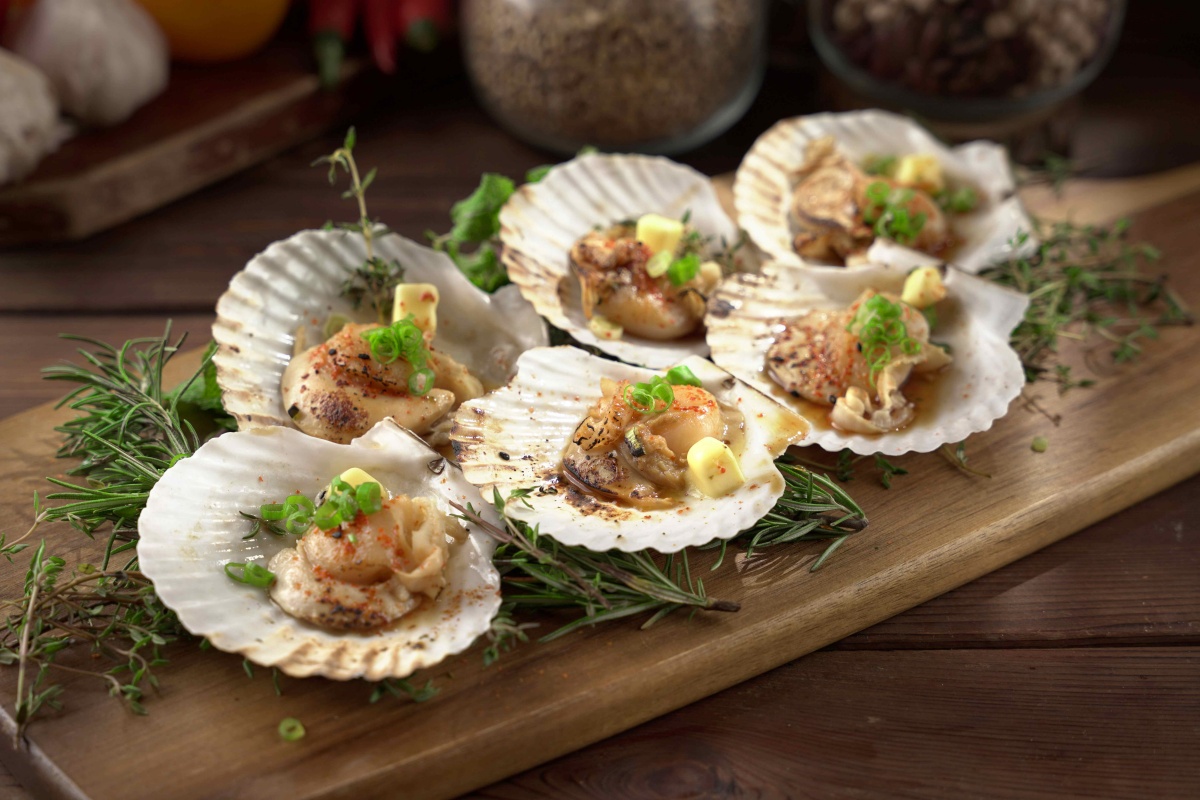 ２人同行１人半價！小巨蛋最夯Buffet「異國燒烤季」登場，各國烤肉料理吃到飽