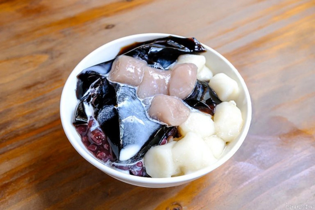 2025東海商圈美食清單！招牌雞爪凍、排隊泡芙專賣店，吃玩買一篇搞定