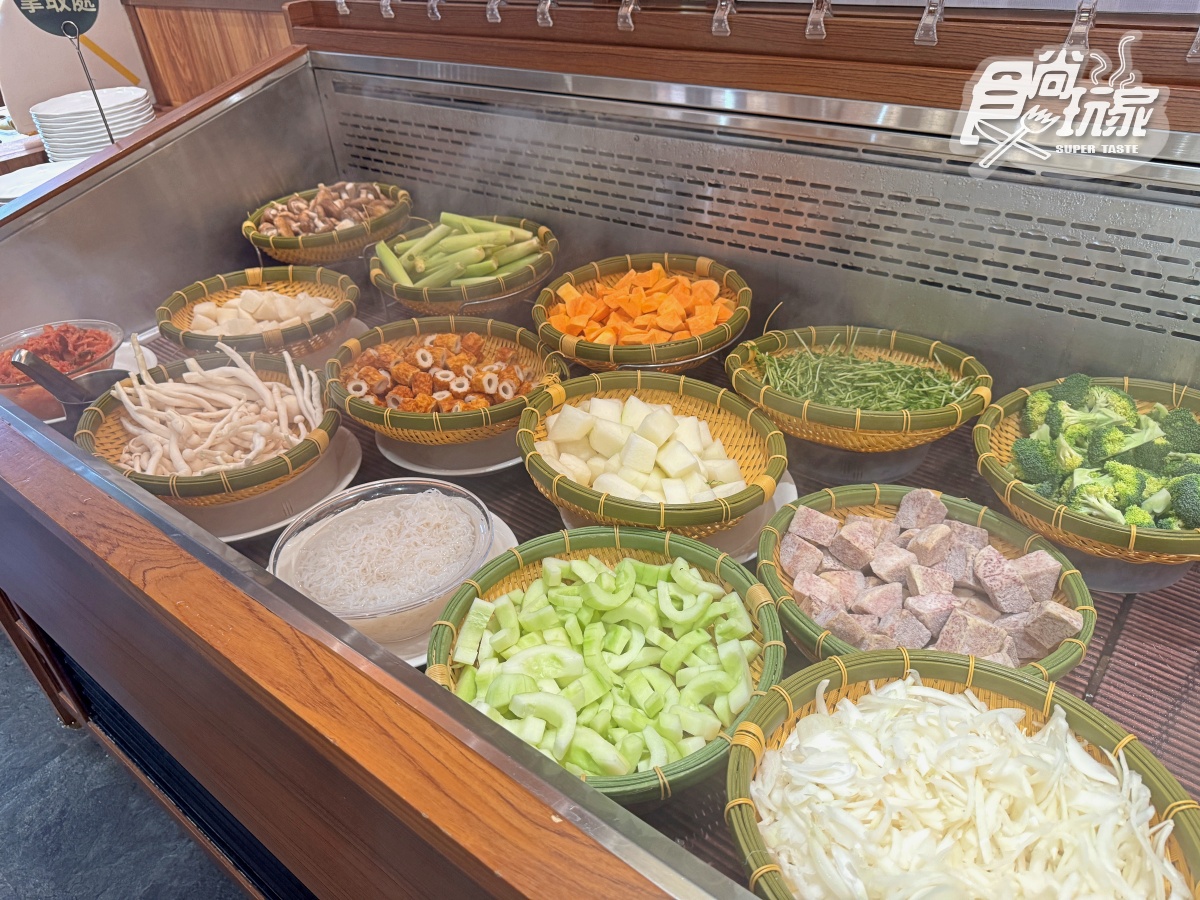 480元起火鍋+壽司吃到飽!50款蔬食吧、肉品不限時狂嗑,抹茶鬆餅DIY 480元起火鍋+壽司吃到飽!50款蔬食吧、肉品不限時狂嗑,抹茶鬆餅DIY