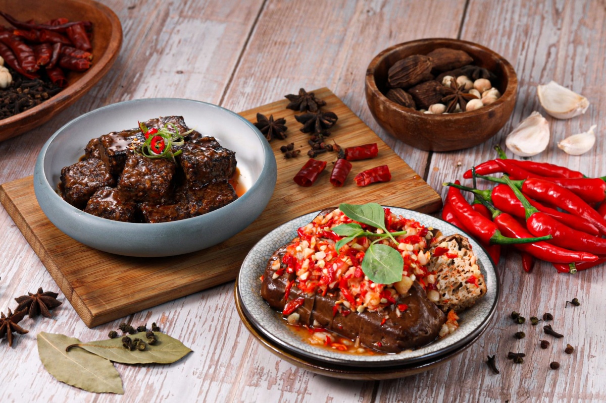 鼎王第１間「平價滷味」來了！連２天買一送一，25元起嗑銷魂麻辣、鴨腱