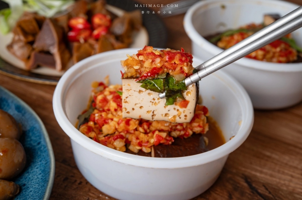 鼎王第１間「平價滷味」來了！連２天買一送一，25元起嗑銷魂麻辣、鴨腱