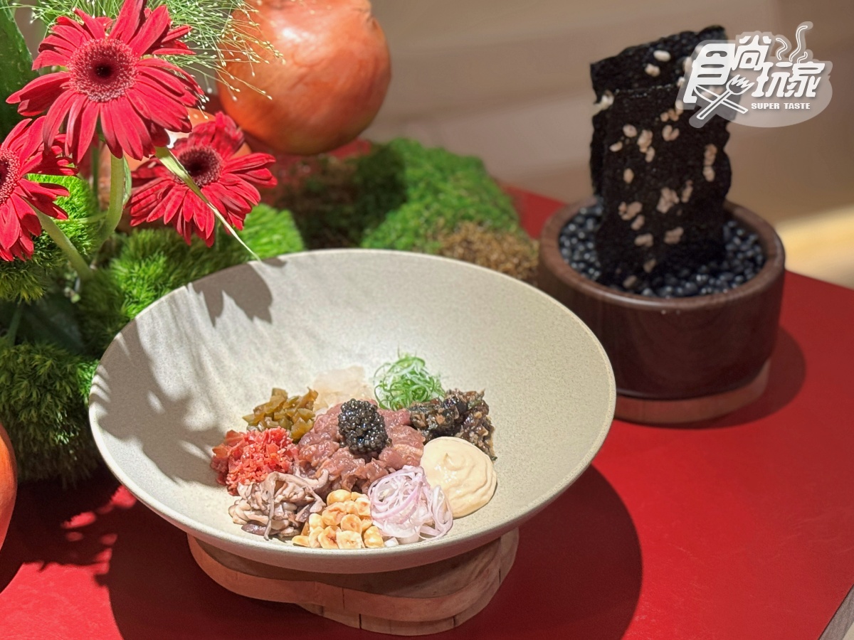 台北預約困難「洞穴風餐廳」!320元起開吃「黑白大廚」聯名,周子瑜推爆這款 台北預約困難「洞穴風餐廳」!320元起開吃「黑白大廚」聯名,周子瑜推爆這款