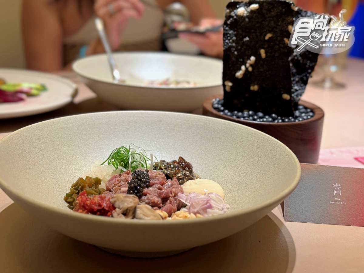 台北預約困難「洞穴風餐廳」!320元起開吃「黑白大廚」聯名,周子瑜推爆這款 台北預約困難「洞穴風餐廳」!320元起開吃「黑白大廚」聯名,周子瑜推爆這款