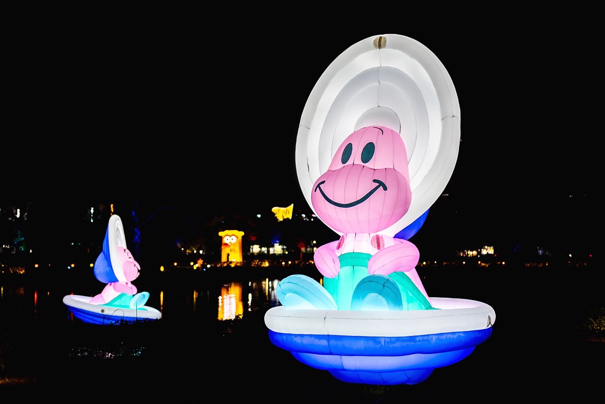 《愛麗絲夢遊仙境》在嘉義!8大夢幻場景搶先看:兔子洞隧道、妙妙貓捉迷藏 《愛麗絲夢遊仙境》在嘉義!8大夢幻場景搶先看:兔子洞隧道、妙妙貓捉迷藏