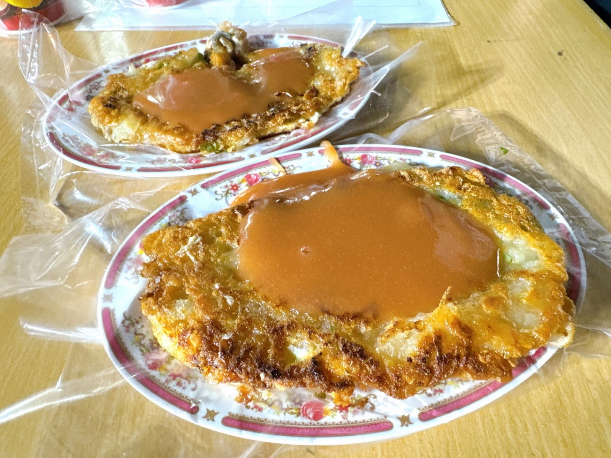 台中梧棲中港觀光夜市：鹿港脆皮蚵仔煎