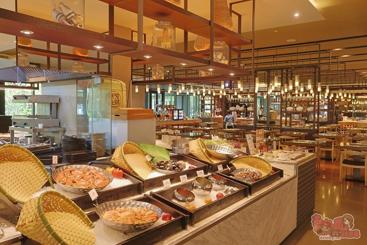台南吃到飽17間全攻略:500元起開吃道地料理,牛肉湯、擔仔麵無限夾 台南吃到飽:台南大員皇冠假日酒店-元素全日餐廳