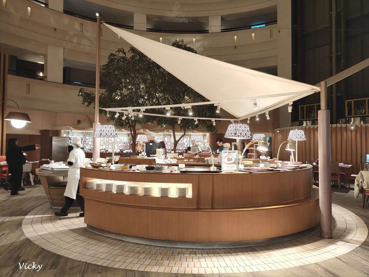 台南吃到飽17間全攻略:500元起開吃道地料理,牛肉湯、擔仔麵無限夾 台南吃到飽:台南遠東香格里拉-遠東Café