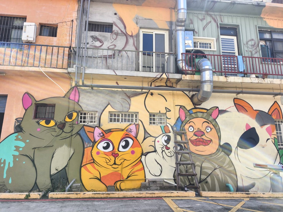 18公尺巨型貓貓出沒高雄!5大必拍打卡點一次看,隱藏版彩繪牆超好拍 18公尺巨型貓貓出沒高雄!5大必拍打卡點一次看,隱藏版彩繪牆超好拍