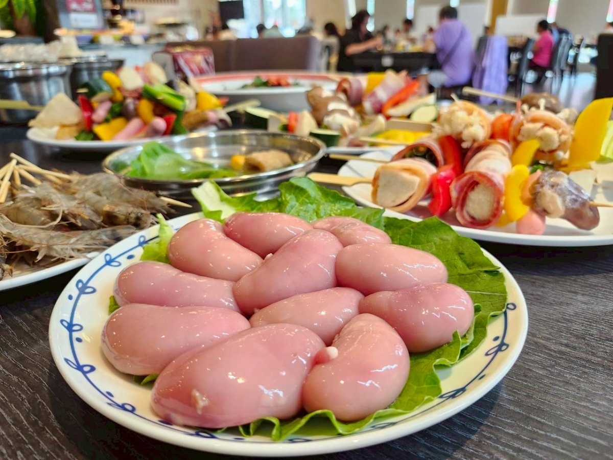 千葉免費送「巨無霸龍蝦」!469元爽嗑百款熟食、烤物、火鍋,加碼巨大雞佛 千葉免費送「巨無霸龍蝦」!469元爽嗑百款熟食、烤物、火鍋,加碼巨大雞佛