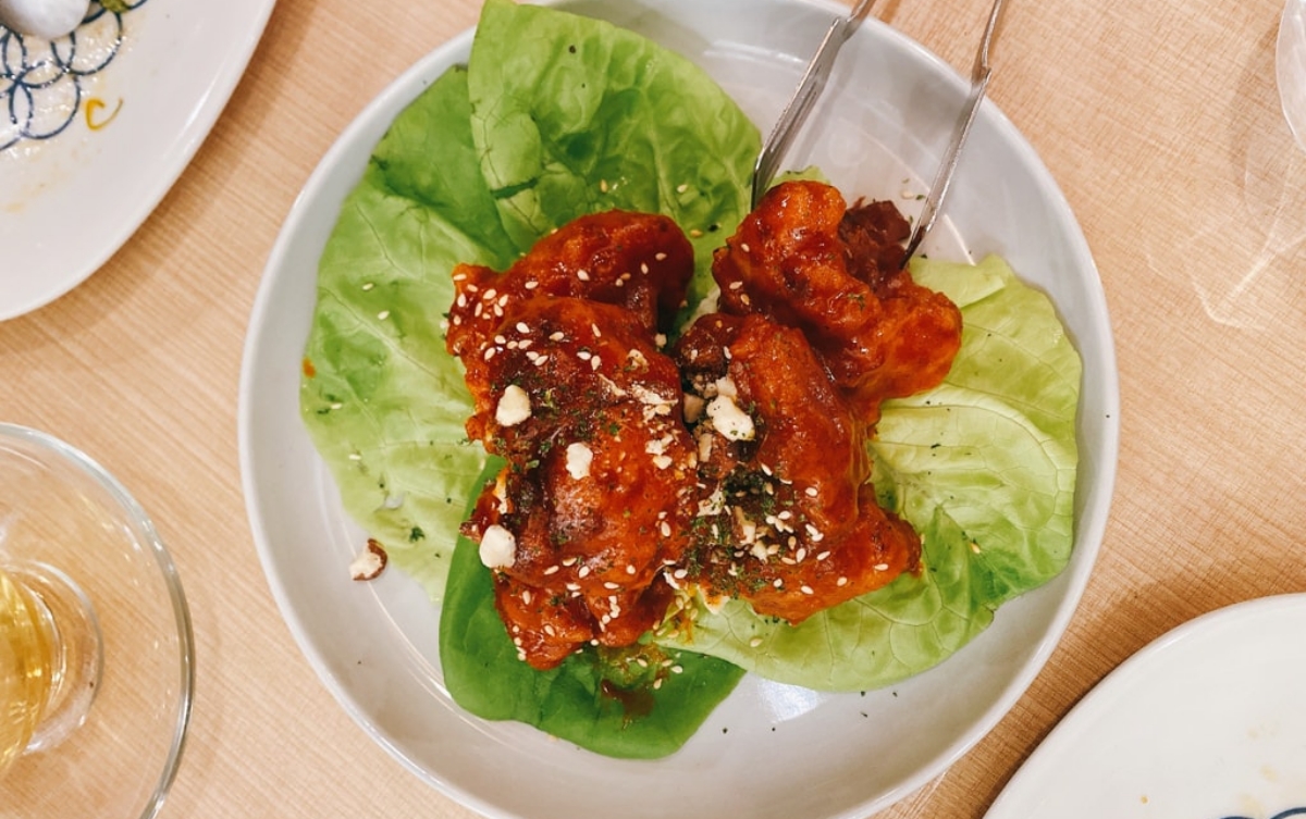 台北人氣米其林綠星蔬食!小小樹食必吃菜色TOP 5:皮蛋豆腐餃、仿真韓式炸雞 台北人氣米其林綠星蔬食!小小樹食必吃菜色TOP 5:皮蛋豆腐餃、仿真韓式炸雞