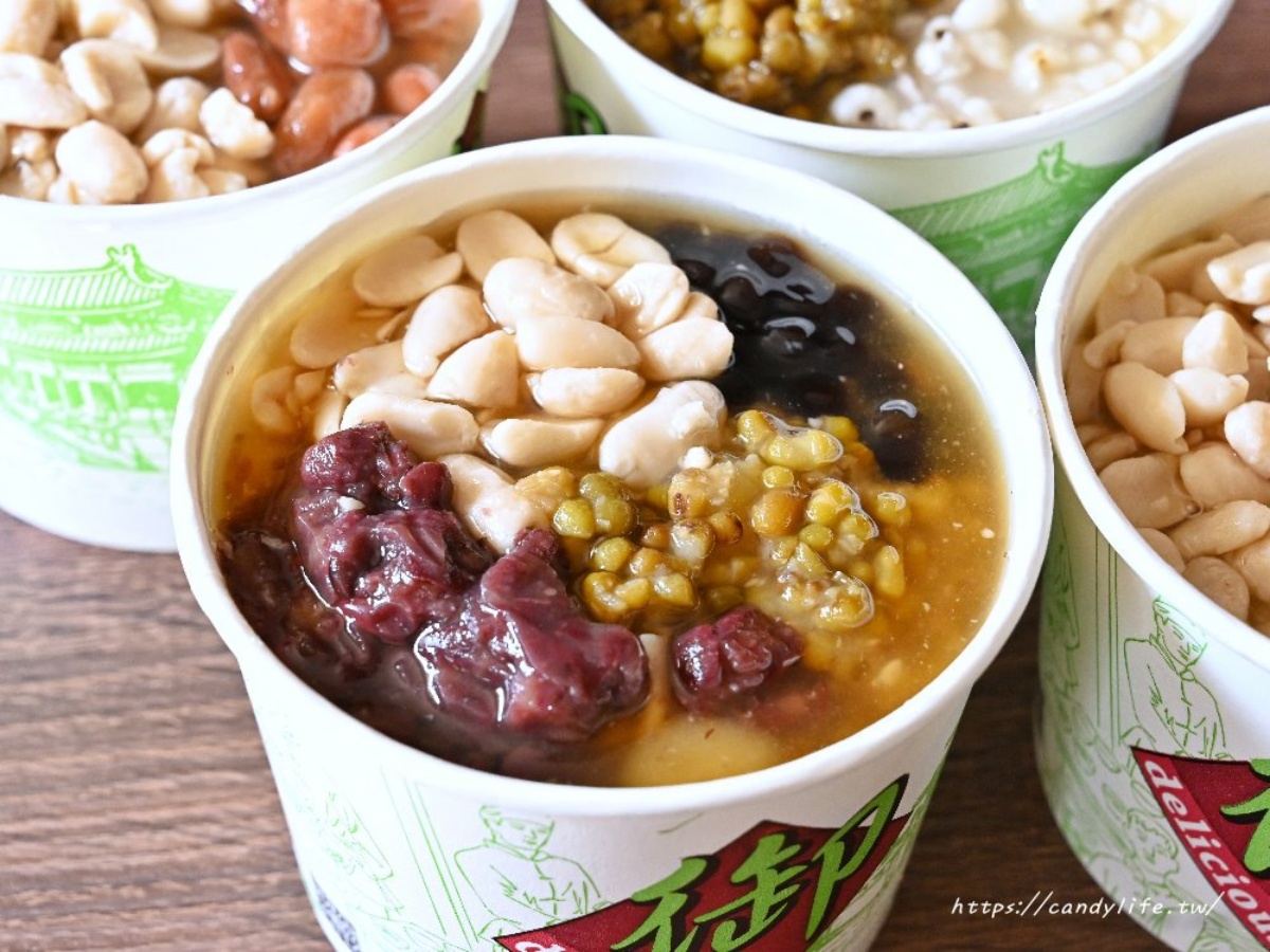 １碗只要50元！高CP值「無名豆花」７種配料無限裝滿，必嗑手工嫩仙草、芋圓