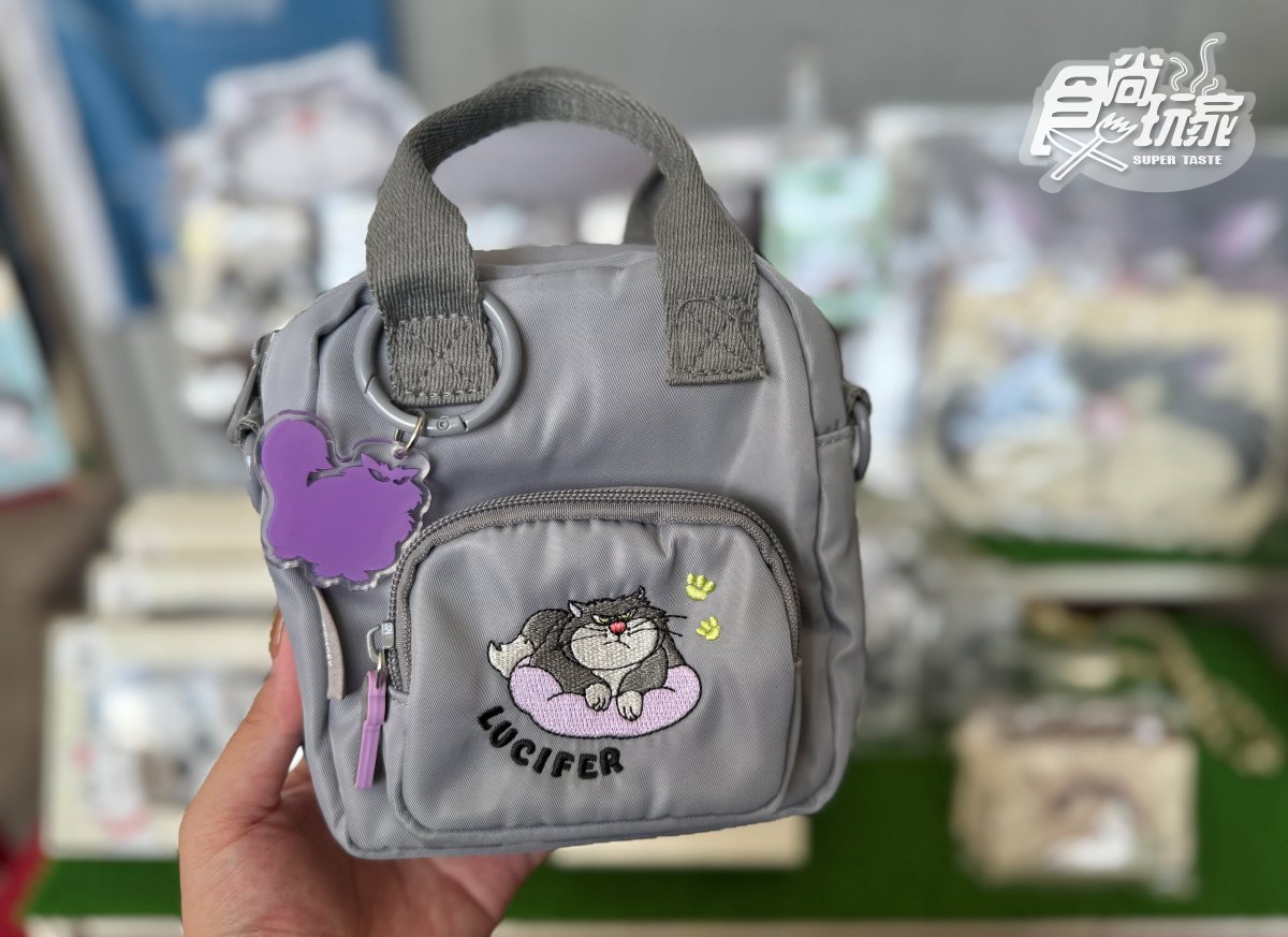 4公尺「巨萌跩貓」出沒北捷!迪士尼彩繪列車同步登場,還有主題拍貼機 4公尺「巨萌跩貓」出沒北捷!迪士尼彩繪列車同步登場,還有主題拍貼機