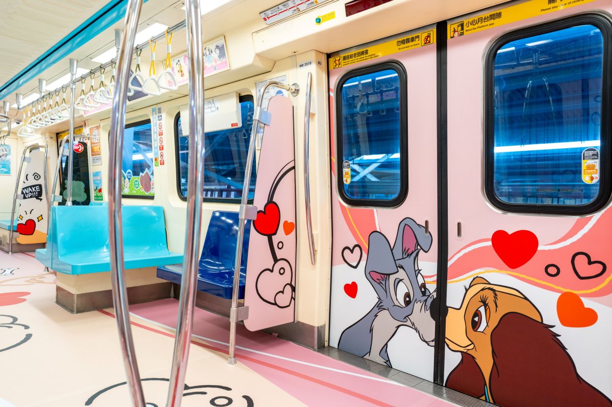 4公尺「巨萌跩貓」出沒北捷!迪士尼彩繪列車同步登場,還有主題拍貼機 4公尺「巨萌跩貓」出沒北捷!迪士尼彩繪列車同步登場,還有主題拍貼機