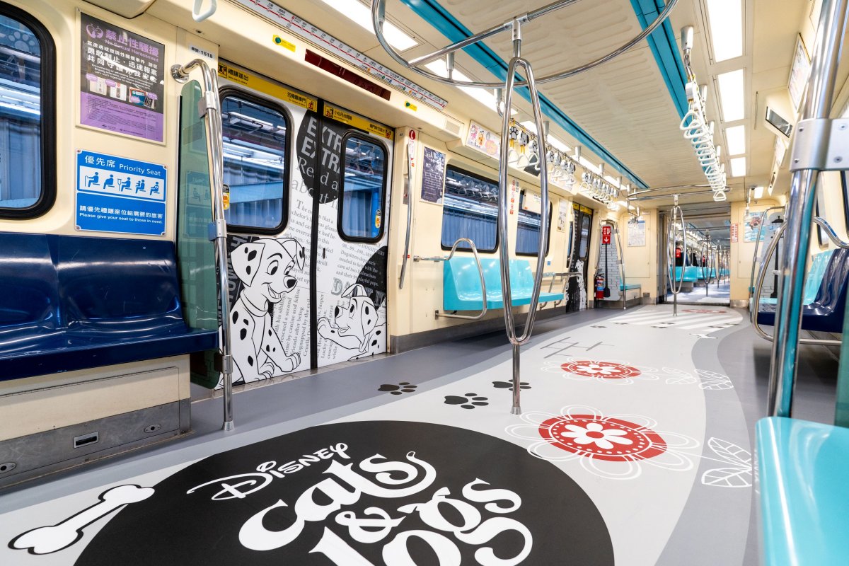 4公尺「巨萌跩貓」出沒北捷!迪士尼彩繪列車同步登場,還有主題拍貼機 4公尺「巨萌跩貓」出沒北捷!迪士尼彩繪列車同步登場,還有主題拍貼機