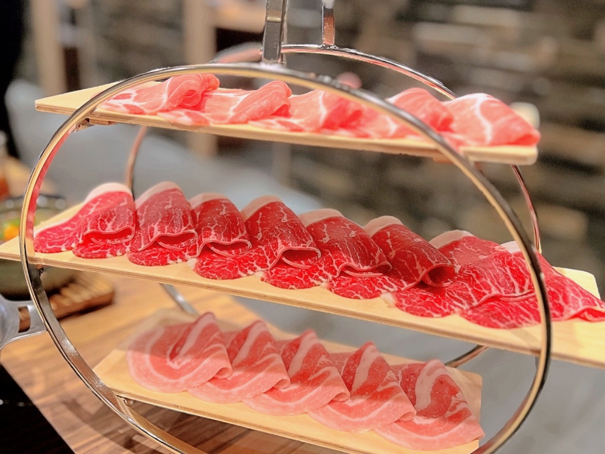 台中4.9星「平價火鍋」進軍北部！298元起吃到飽，40款自助吧、甜點暢吃