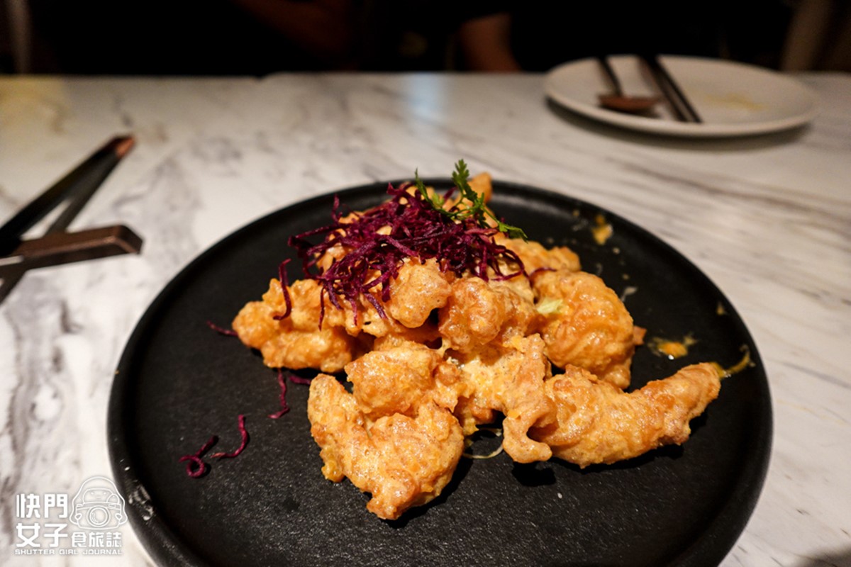 台北銷魂片皮鴨＋１！烤鴨多吃７種料理任你選，甜點再嘗桌邊現沖木桶豆花