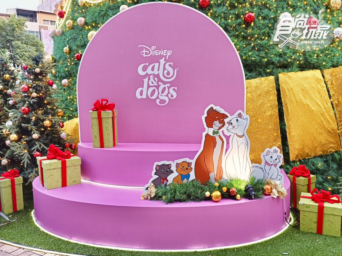 全台第1棵16公尺聖誕樹!聯名超萌「迪士尼萌寵」,打卡點、滿額贈一次看 全台第1棵16公尺聖誕樹!聯名超萌「迪士尼萌寵」,打卡點、滿額贈一次看