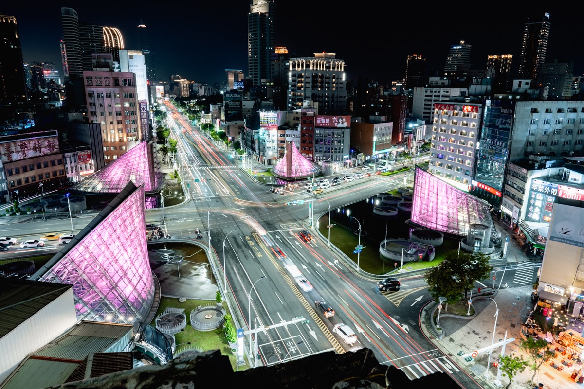 BLACKPINK本週登陸高雄!期間限定6大粉紅地標一次看,加碼看世運周邊美食 BLACKPINK本週登陸高雄!期間限定6大粉紅地標一次看,加碼看世運周邊美食