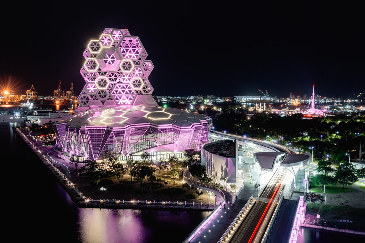 BLACKPINK本週登陸高雄!期間限定6大粉紅地標一次看,加碼看世運周邊美食 BLACKPINK本週登陸高雄!期間限定6大粉紅地標一次看,加碼看世運周邊美食