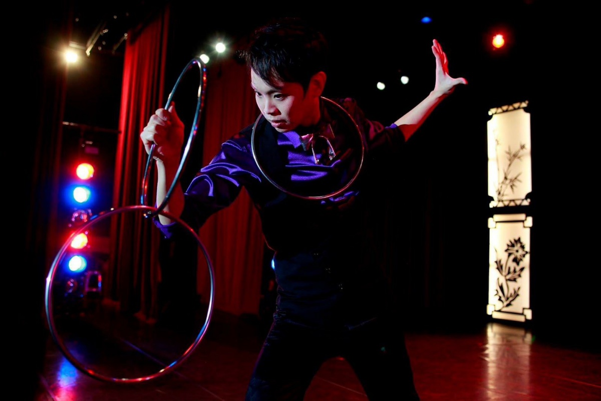 千層蛋塔、軟餅乾買一送一！免費開逛「萬聖甜點園遊會」，魔術表演快筆記