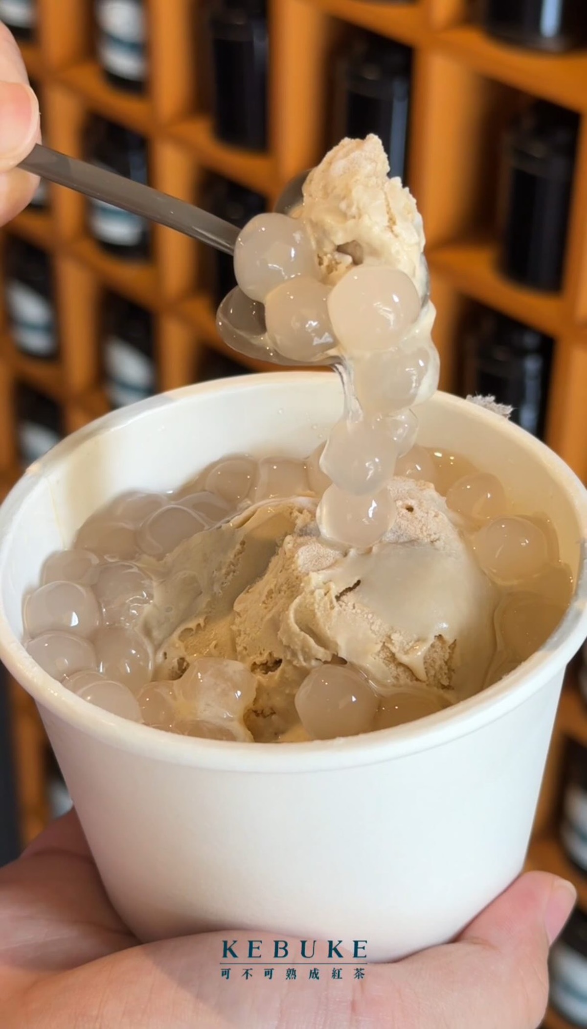 老賴「烤糖奶蓋」、50嵐「麵茶拿鐵」賣翻!Threads爆紅手搖新品,可不可冰淇淋升級 老賴「烤糖奶蓋」、50嵐「麵茶拿鐵」賣翻!Threads爆紅手搖新品,可不可冰淇淋升級