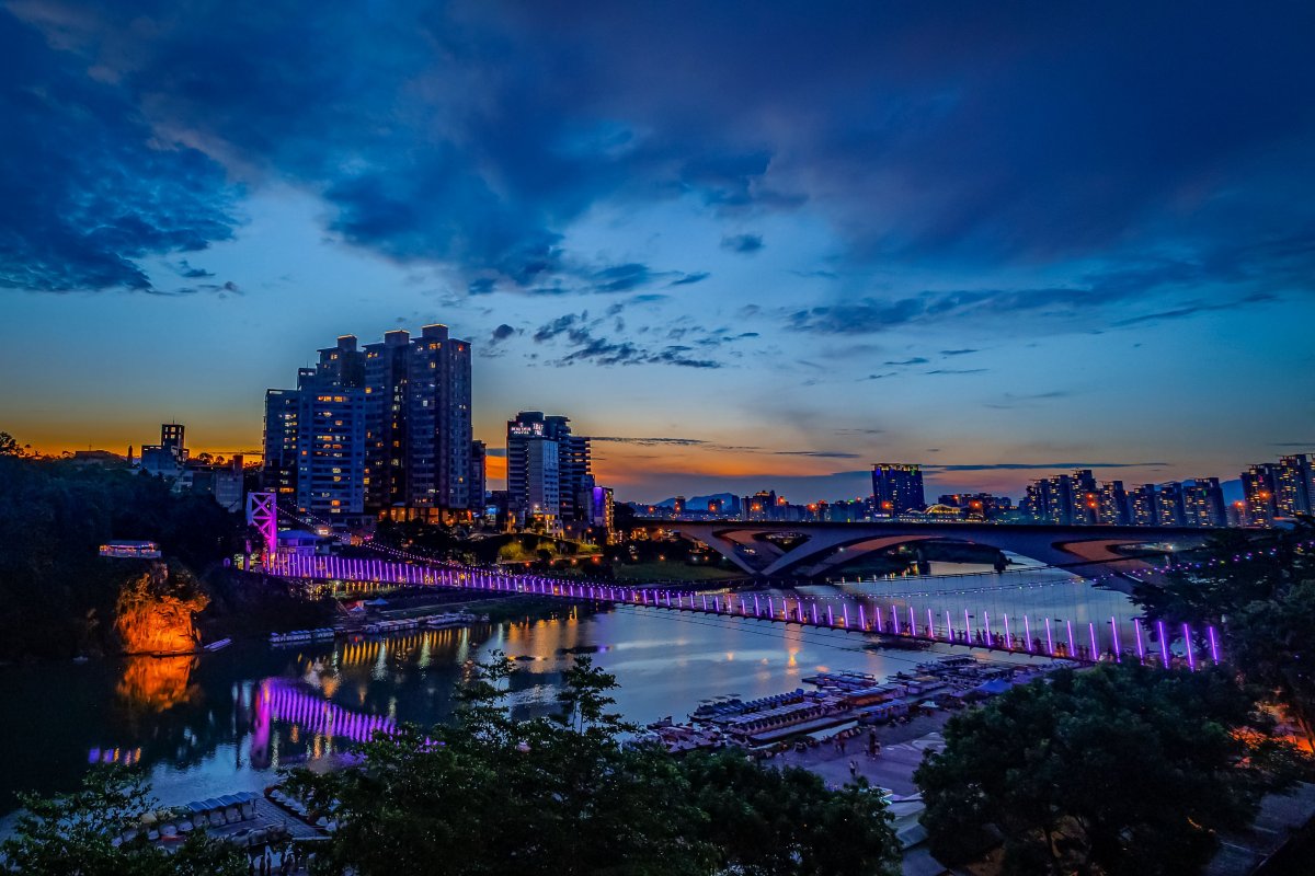 12公尺「巨萌水豚」這天起出沒碧潭!1日限定開幕煙火,假日逛市集、快閃店 12公尺「巨萌水豚」這天起出沒碧潭!1日限定開幕煙火,假日逛市集、快閃店