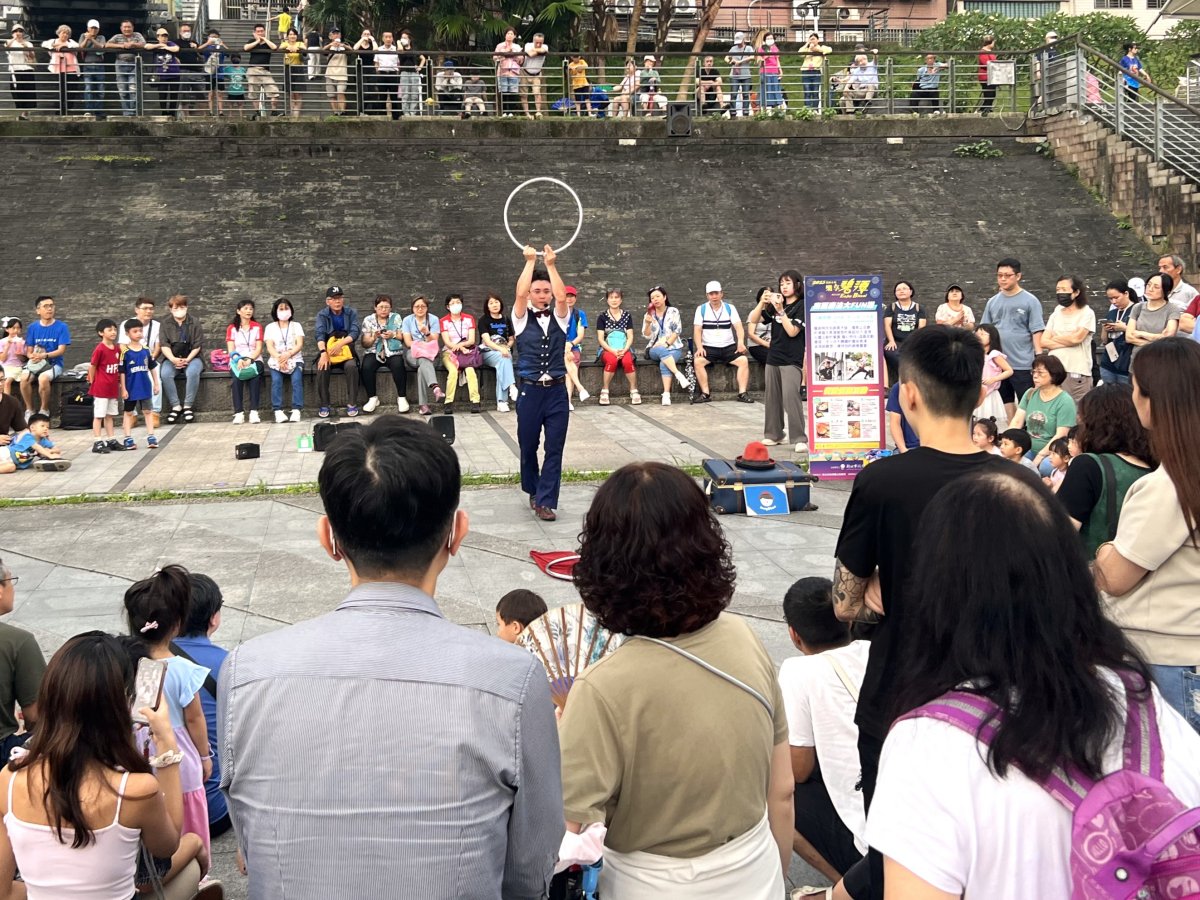 12公尺「巨萌水豚」這天起出沒碧潭!1日限定開幕煙火,假日逛市集、快閃店 12公尺「巨萌水豚」這天起出沒碧潭!1日限定開幕煙火,假日逛市集、快閃店