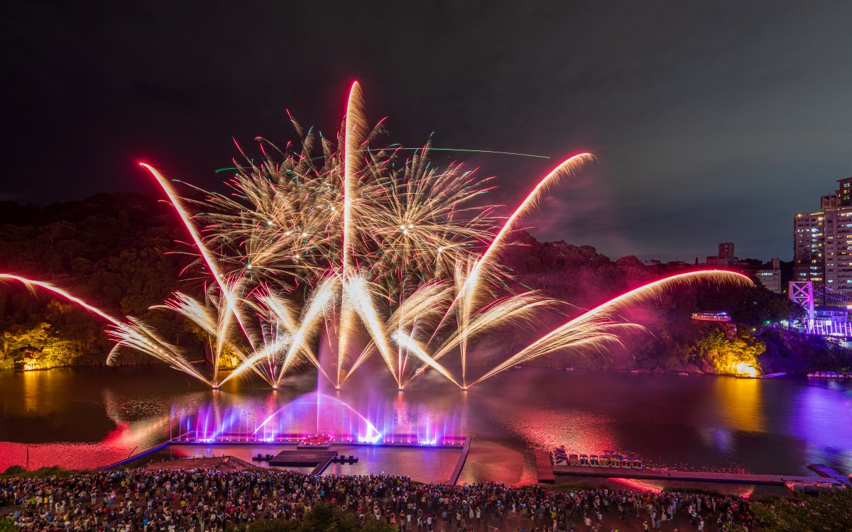 12公尺「巨萌水豚」這天起出沒碧潭!1日限定開幕煙火,假日逛市集、快閃店 12公尺「巨萌水豚」這天起出沒碧潭!1日限定開幕煙火,假日逛市集、快閃店