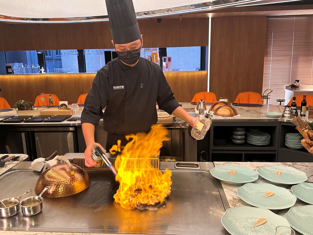 馬辣新品牌超難訂!4.9星高CP值鐵板燒,干貝、龍蝦、和牛16道菜單+亮點一次看 馬辣新品牌超難訂!4.9星高CP值鐵板燒,干貝、龍蝦、和牛16道菜單+亮點一次看