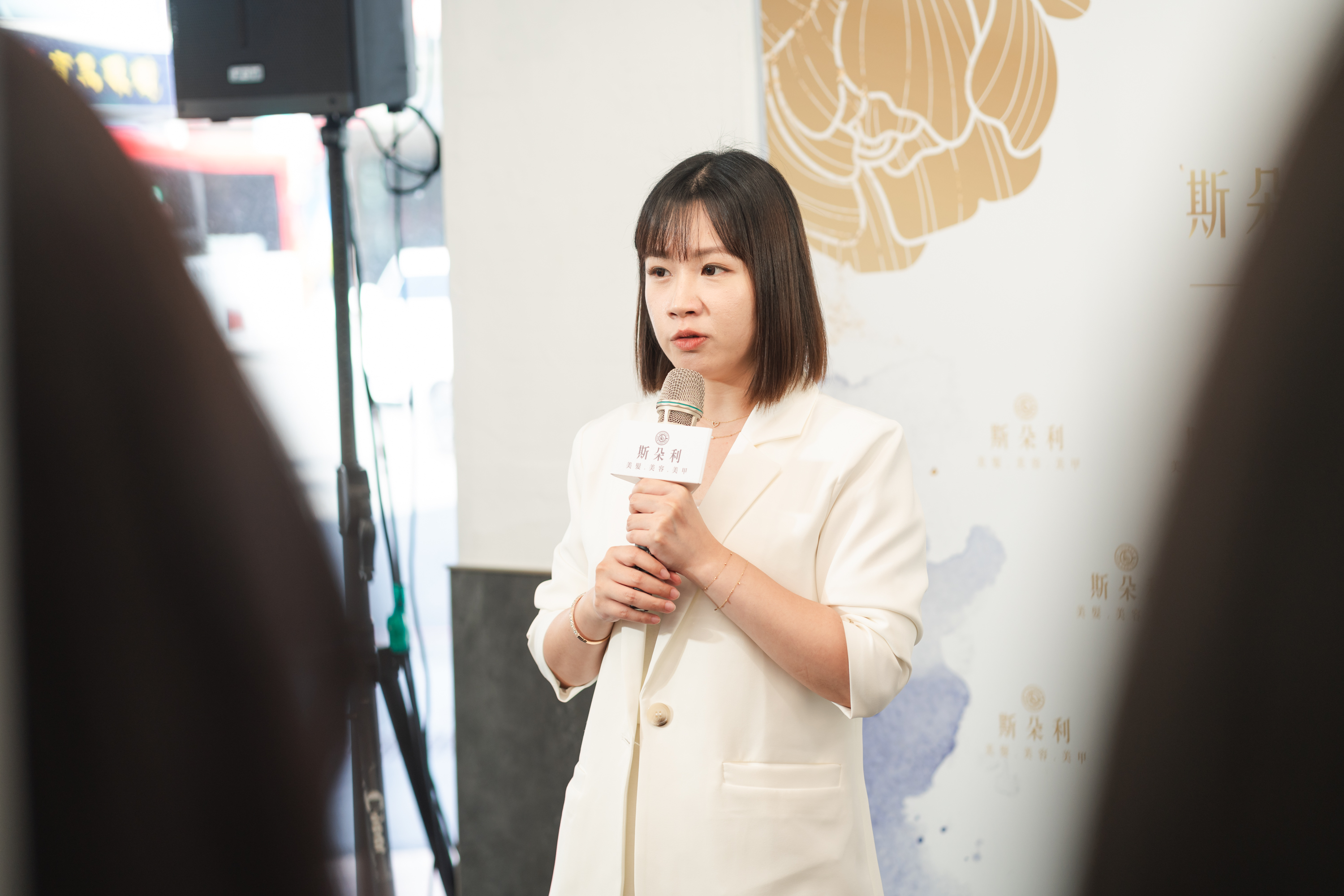 斯朵利髮廊20週年 美麗再升級 夏于喬優雅現身共譜風華