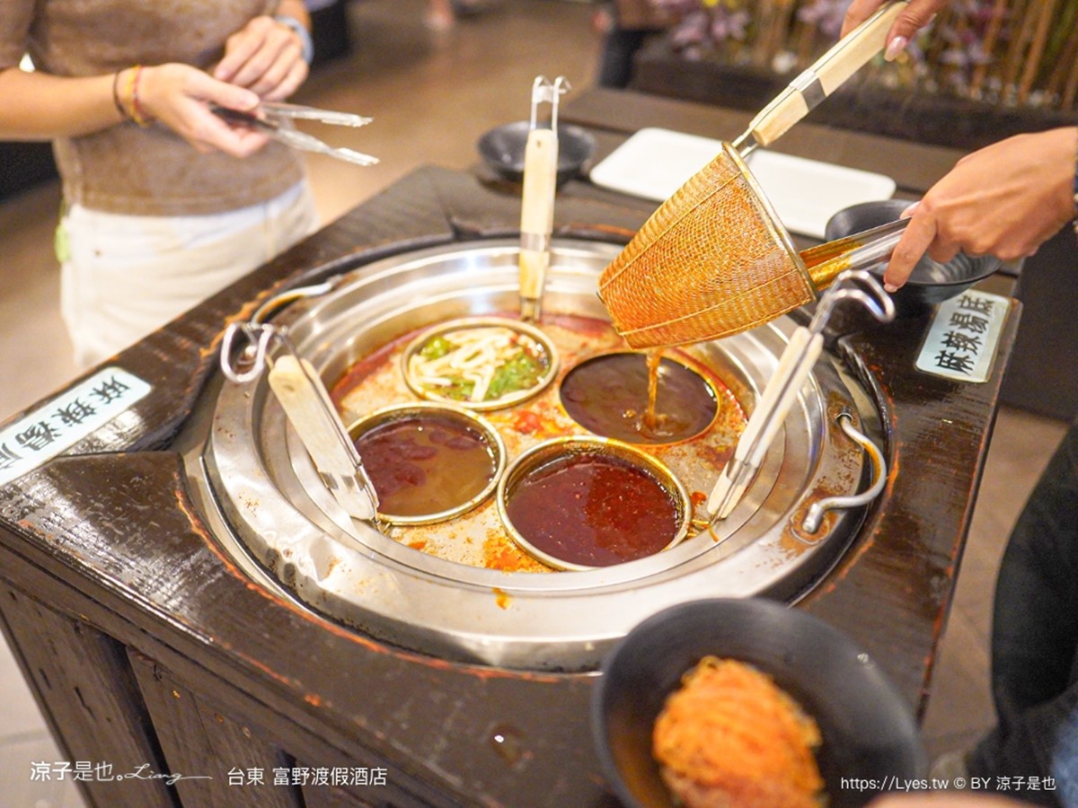 350元飯店Buffet吃到飽!晚餐爽嗑3小時,住宿買10晚送10晚有夠狂 350元飯店Buffet吃到飽!晚餐爽嗑3小時,住宿買10晚送10晚有夠狂