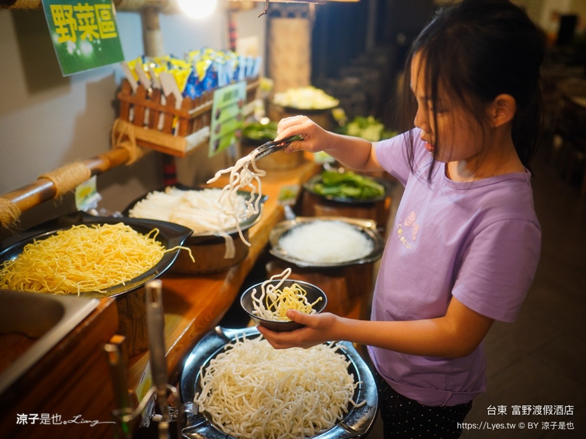 350元飯店Buffet吃到飽!晚餐爽嗑3小時,住宿買10晚送10晚有夠狂 350元飯店Buffet吃到飽!晚餐爽嗑3小時,住宿買10晚送10晚有夠狂