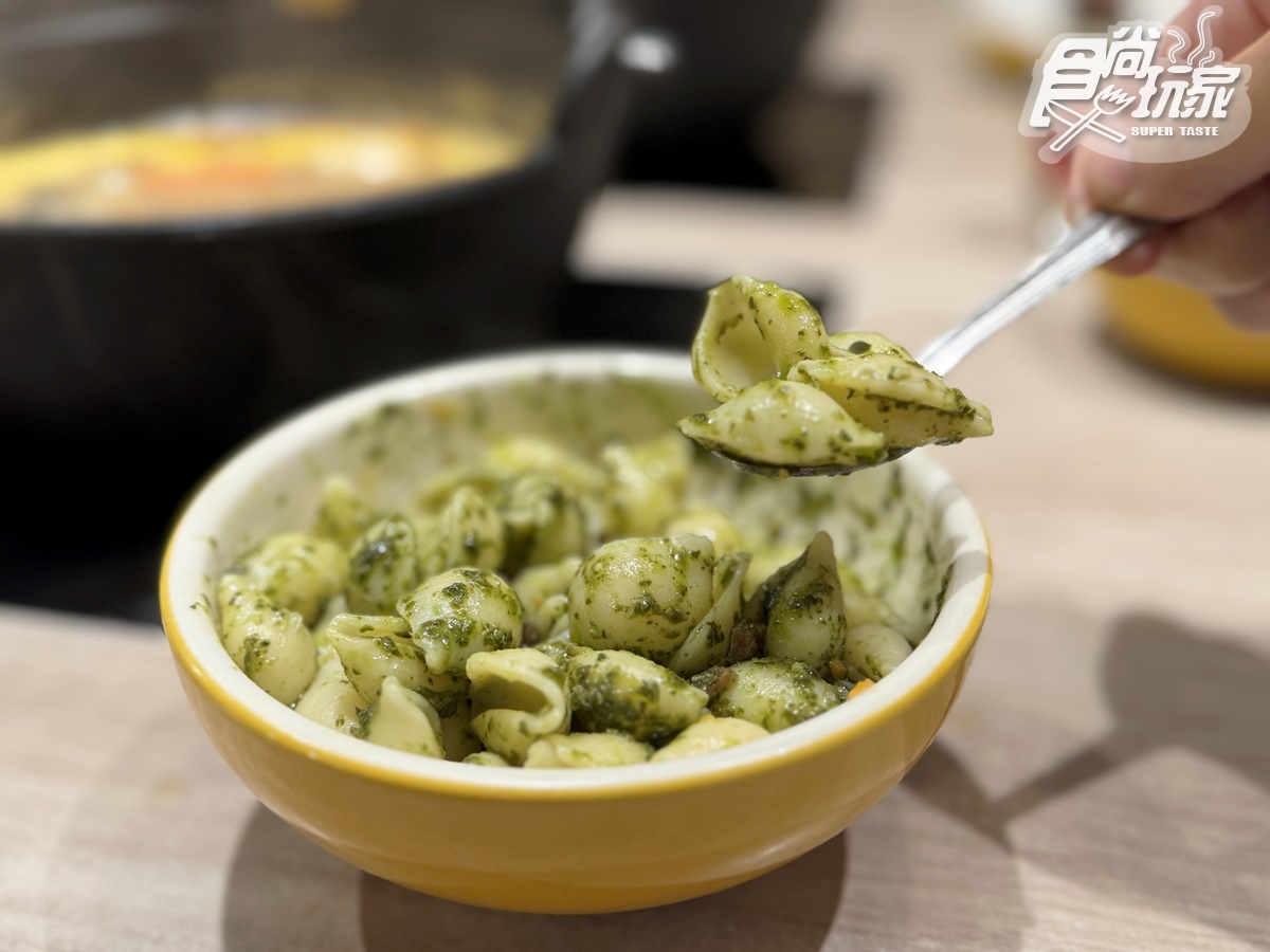 「雞湯大叔」全新法式料理!368元爽嗑燉雞火鍋+肋眼牛排,泰奶冰淇淋、飲品暢吃 「雞湯大叔」全新法式料理!368元爽嗑燉雞火鍋+肋眼牛排,泰奶冰淇淋、飲品暢吃