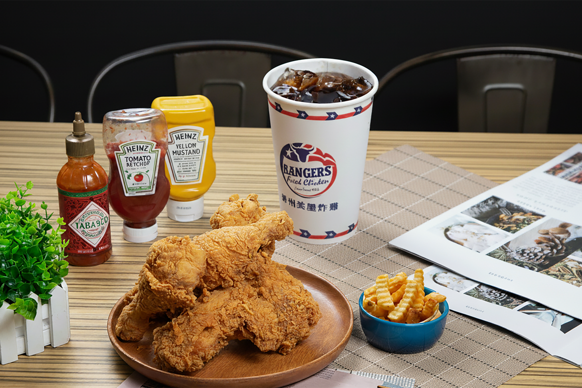 炸雞獨享餐85折!「台北最好吃炸雞」一咬噴汁,還有比臉大巨無霸雞腿堡 炸雞獨享餐85折!「台北最好吃炸雞」一咬噴汁,還有比臉大巨無霸雞腿堡