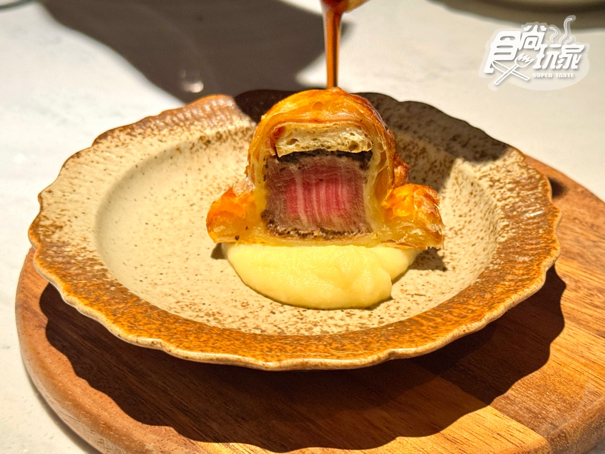 免費送海膽生牛肉!「燒肉界的勞斯萊斯」插旗台中,東泉辣椒醬、麻薏入菜 免費送海膽生牛肉!「燒肉界的勞斯萊斯」插旗台中,東泉辣椒醬、麻薏入菜