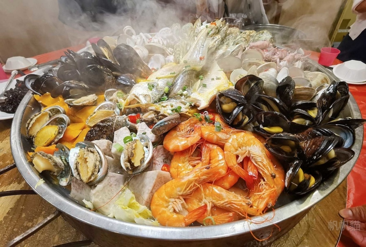 馬祖海鮮餐廳推薦！必吃風味料理：噴香紅糟炒飯、浮誇痛風鍋、法式繼光餅