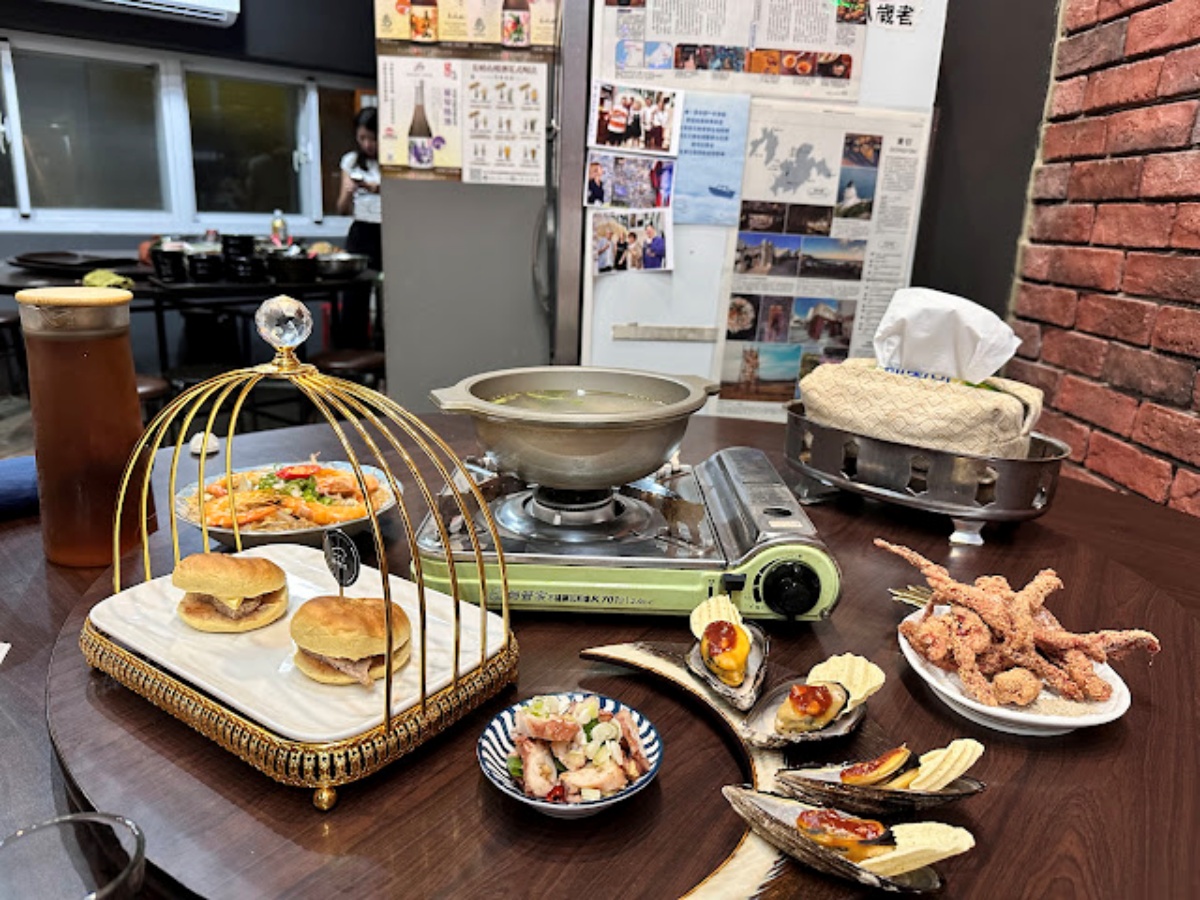 馬祖海鮮餐廳推薦！必吃風味料理：噴香紅糟炒飯、浮誇痛風鍋、法式繼光餅