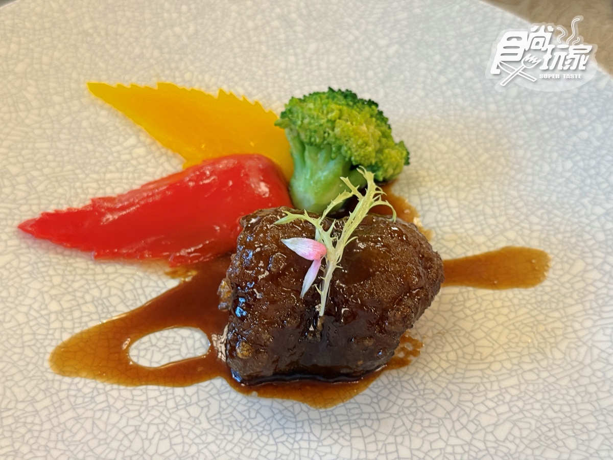 老饕最愛台北40年江浙菜!重現端入美國華府國宴料理,欣賞桌邊料理火焰秀 老饕最愛台北40年江浙菜!重現端入美國華府國宴料理,欣賞桌邊料理火焰秀