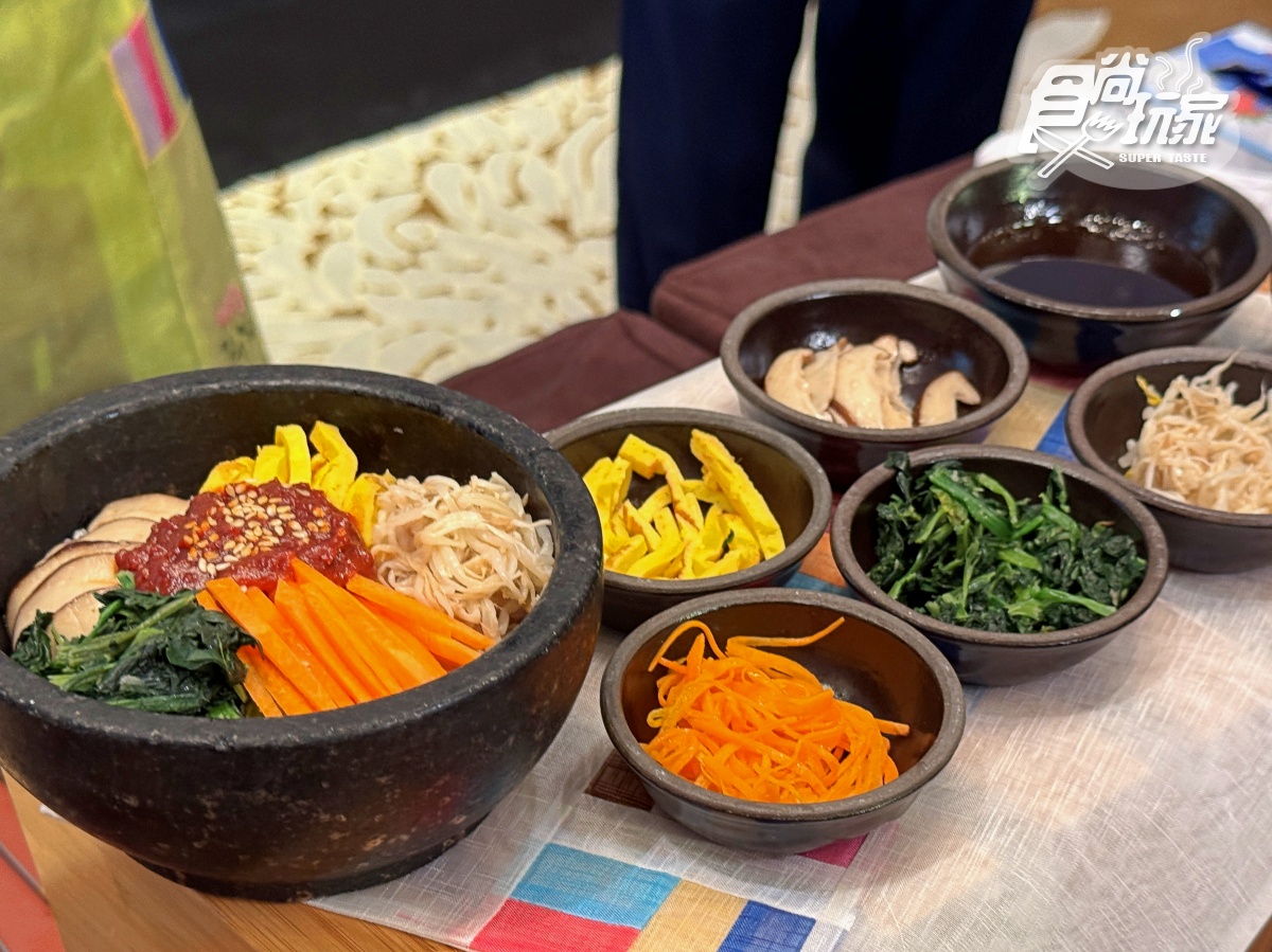 桃園最強「韓式料理吃到飽」登場!數十道濟州島美食無限吃,加碼抽韓國機票 桃園最強「韓式料理吃到飽」登場!數十道濟州島美食無限吃,加碼抽韓國機票