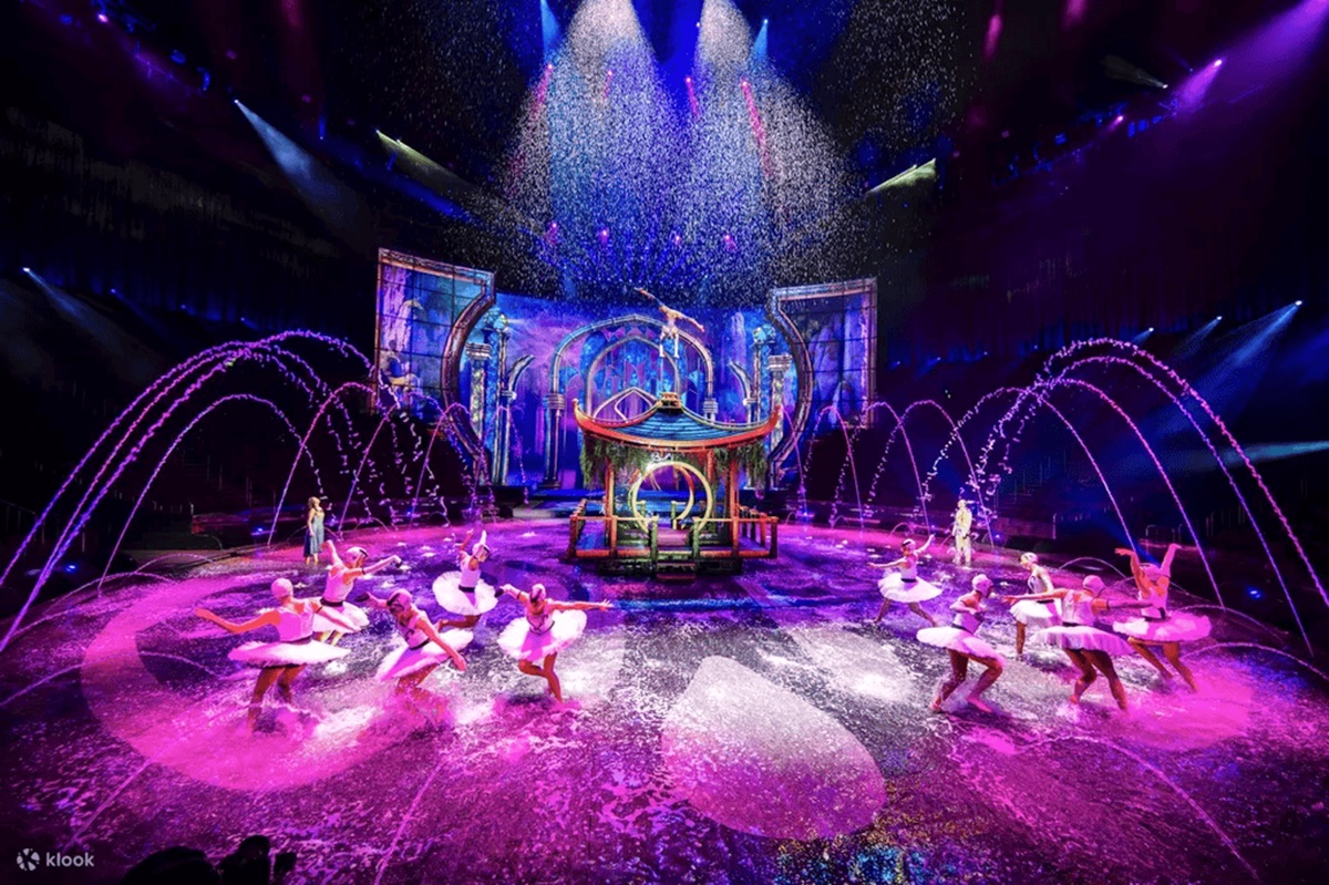 環球、迪士尼門票買一送一！２大線上旅展手刀搶：日韓機票免萬元、全站３折