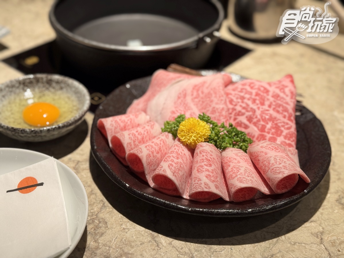 免費玩「流體招財貓」！4.5星「個人壽喜燒」爽嗑A5和牛、龍蝦，小菜無限續