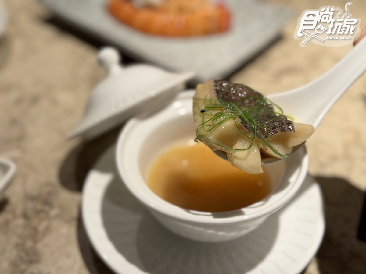 免費玩「流體招財貓」！4.5星「個人壽喜燒」爽嗑A5和牛、龍蝦，小菜無限續