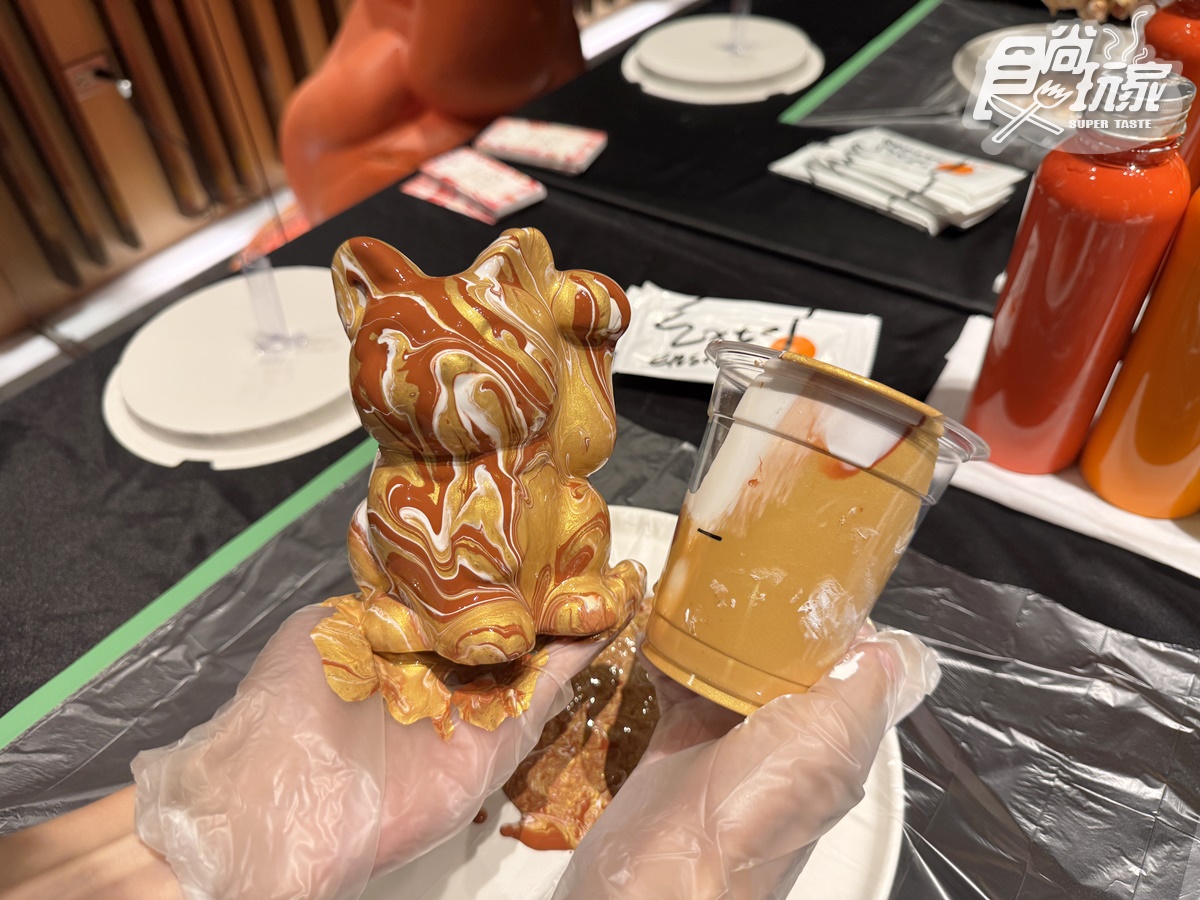 免費玩「流體招財貓」！4.5星「個人壽喜燒」爽嗑A5和牛、龍蝦，小菜無限續