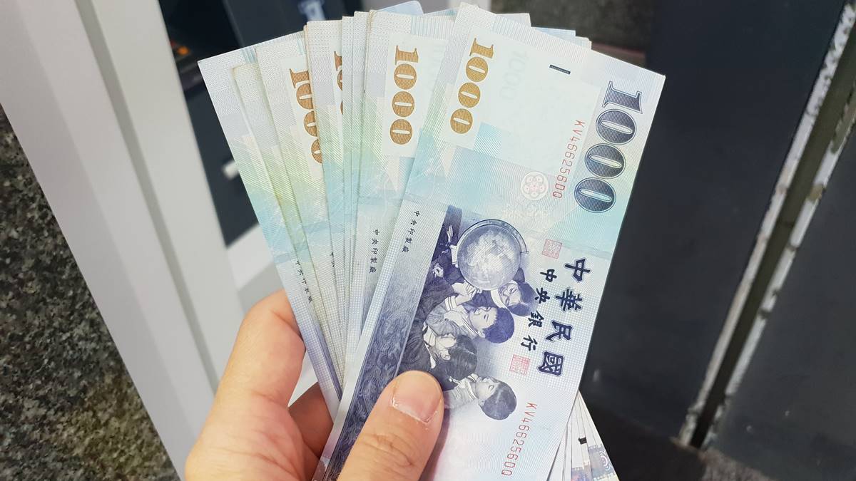 政府發錢了！賴清德宣布「明年普發現金１萬元」，５大重點任務一次看