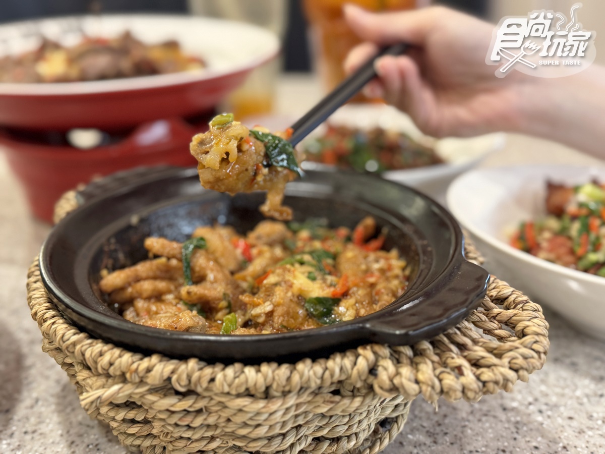 免費送阿KEN甜甜圈!高CP值「炒湘湘」插旗宏匯,必嗑6款、地瓜飯無限續 免費送阿KEN甜甜圈!高CP值「炒湘湘」插旗宏匯,必嗑6款、地瓜飯無限續