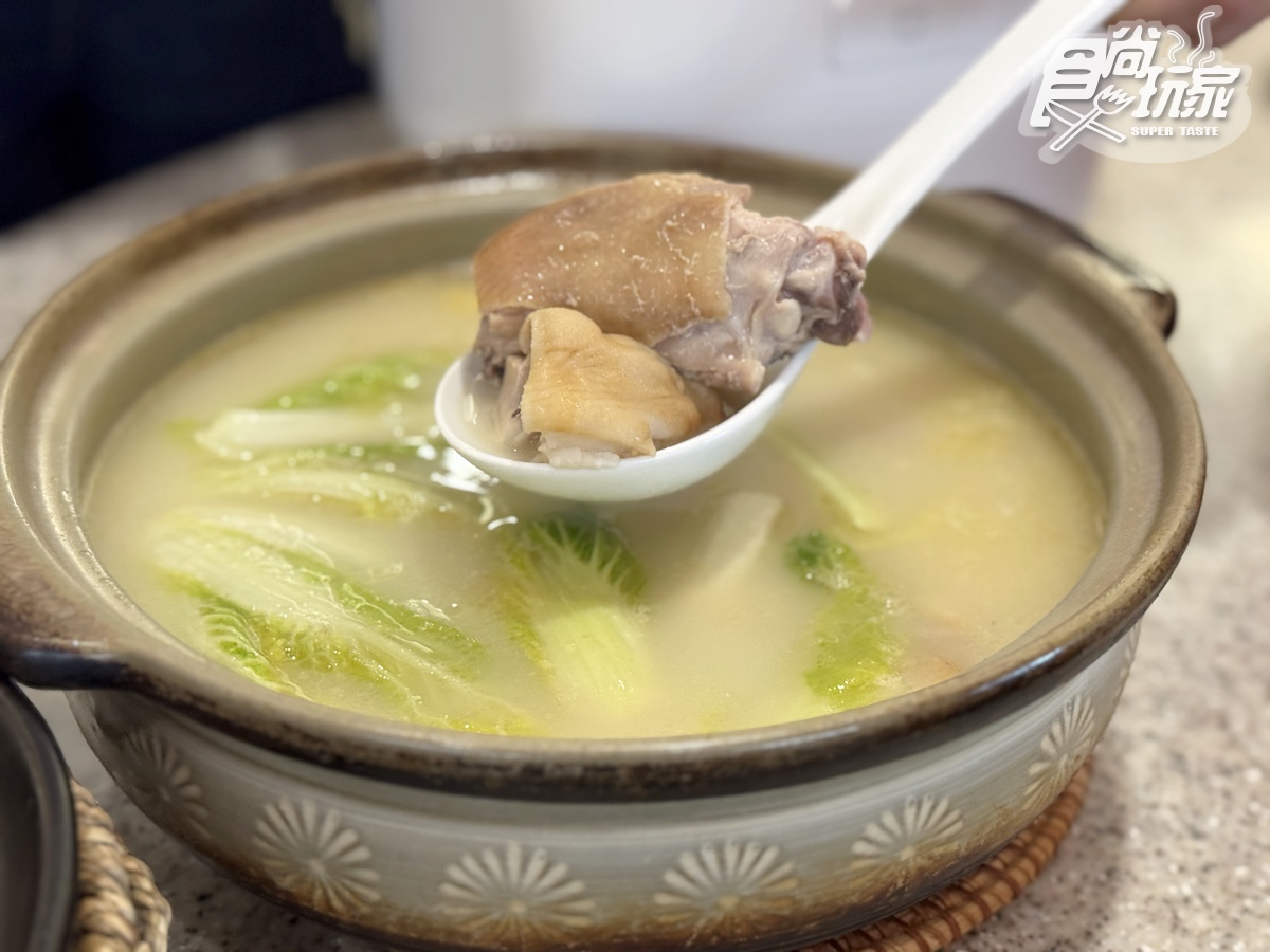 免費送阿KEN甜甜圈!高CP值「炒湘湘」插旗宏匯,必嗑6款、地瓜飯無限續 免費送阿KEN甜甜圈!高CP值「炒湘湘」插旗宏匯,必嗑6款、地瓜飯無限續