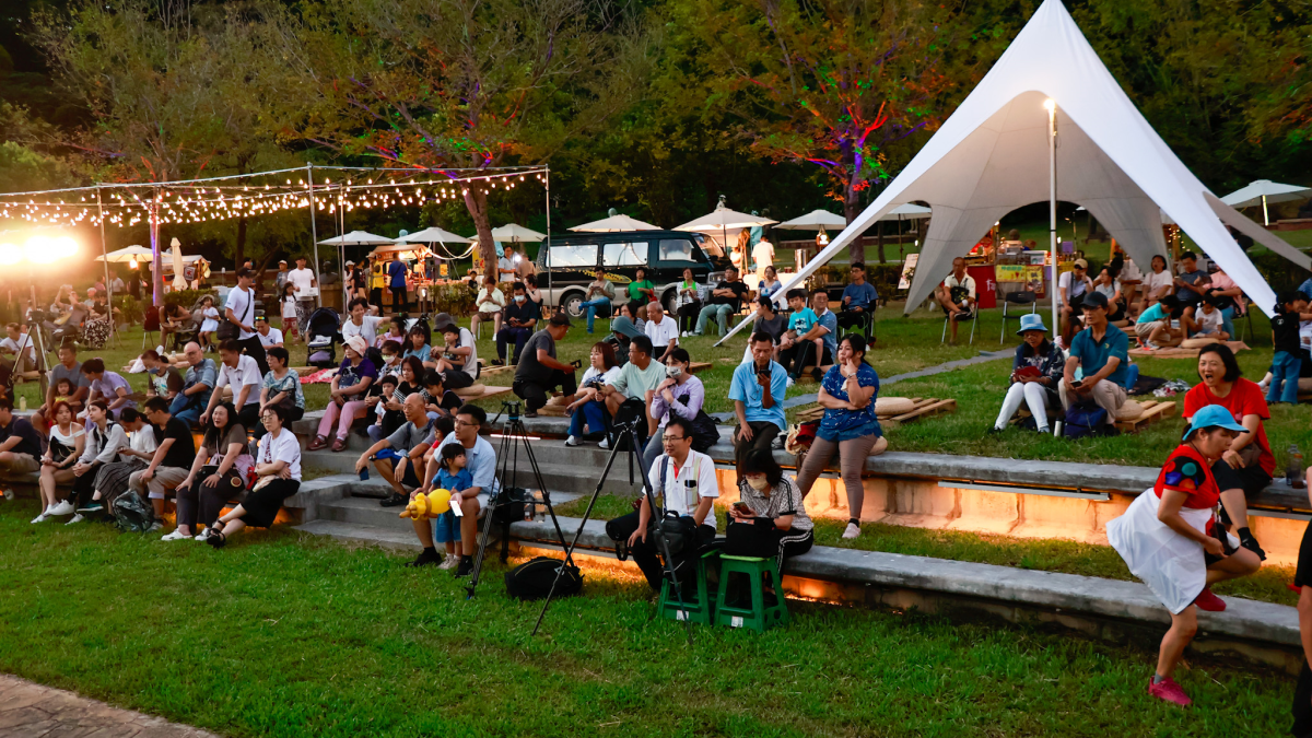 慈湖水舞11月全新登場!「潮復刻」倒數兩週,邀你來懷舊 慈湖水舞11月全新登場!「潮復刻」倒數兩週,邀你來懷舊