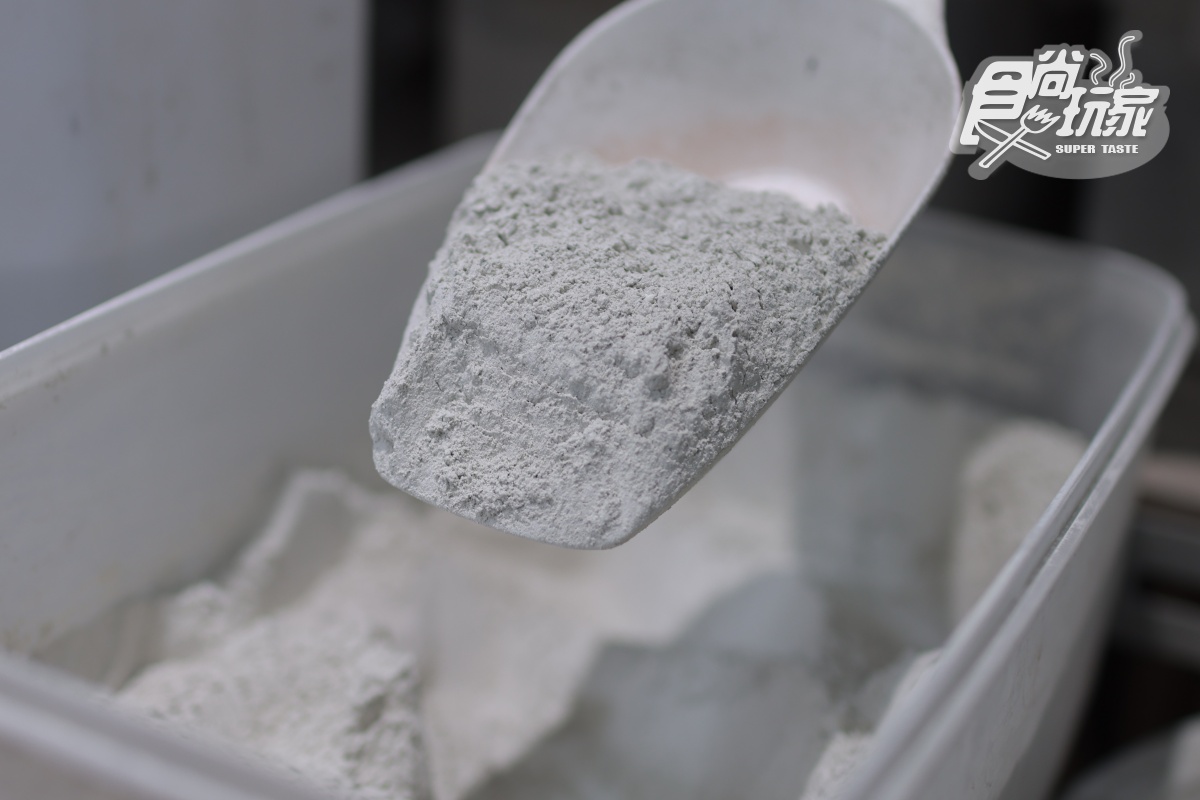 全台首創生態水泥獎盃!「食尚玩家旅宿大賞」3方跨界合作,廢棄紅磚也能變藝術 全台首創生態水泥獎盃!「食尚玩家旅宿大賞」3方跨界合作,廢棄紅磚也能變藝術